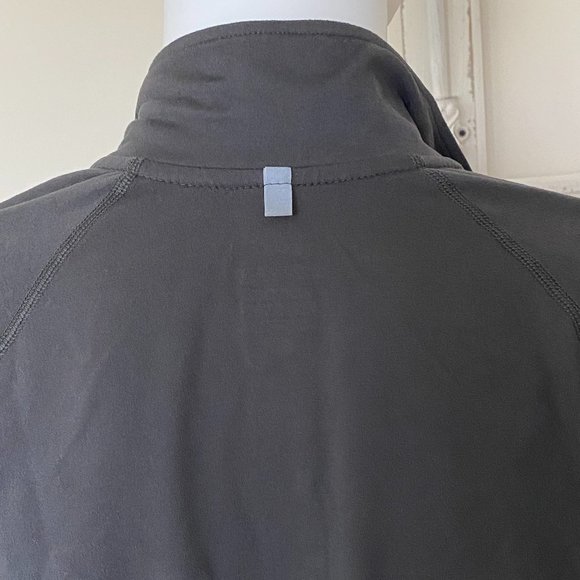 NIKE DRI-FIT TIGERS Gray Thumb holes Sweatshirt 1/2 Zip Front, Long Sleeve Sz M - Picture 7 of 16